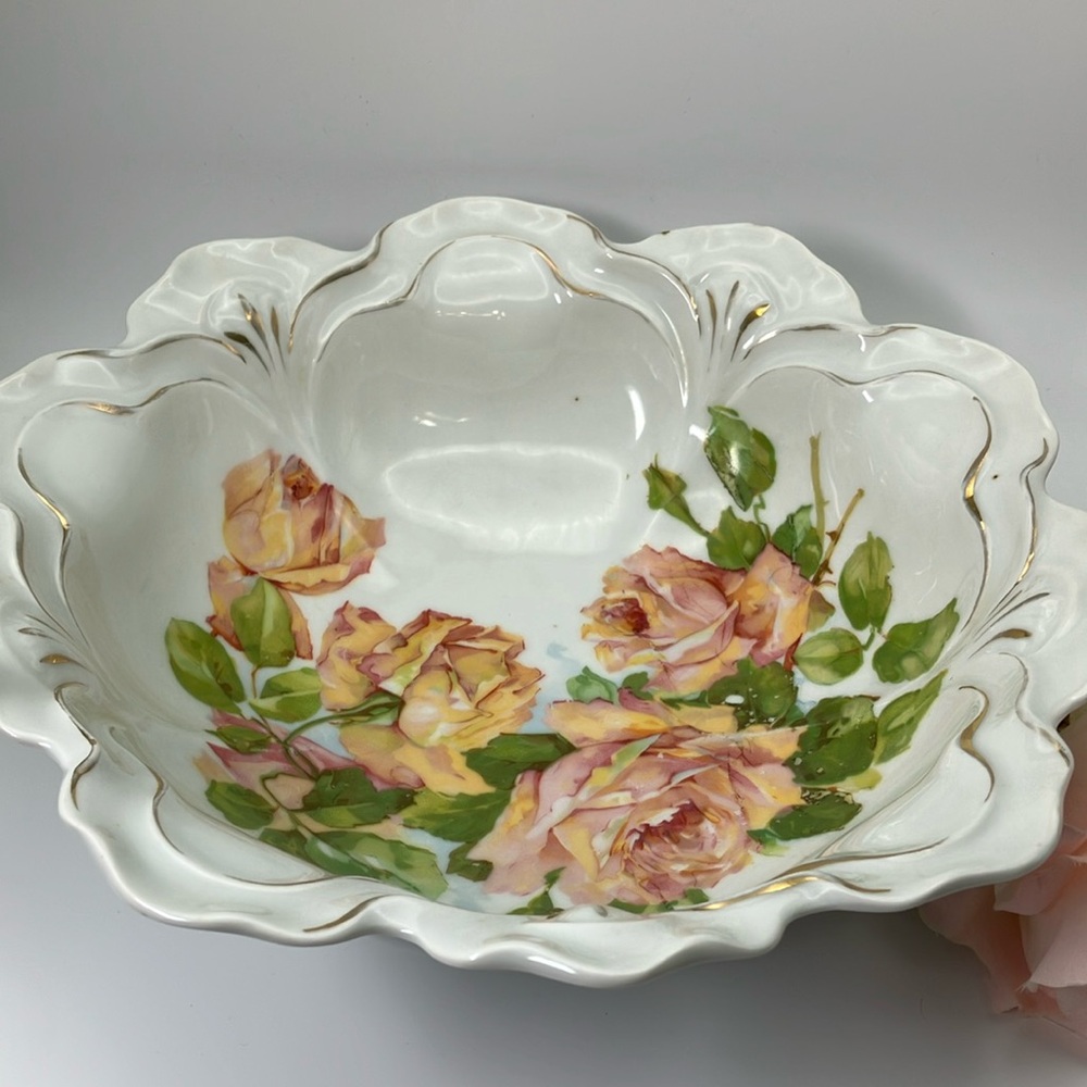 Antique German Scalloped Porcelain Bowl - Picture 15 of 16